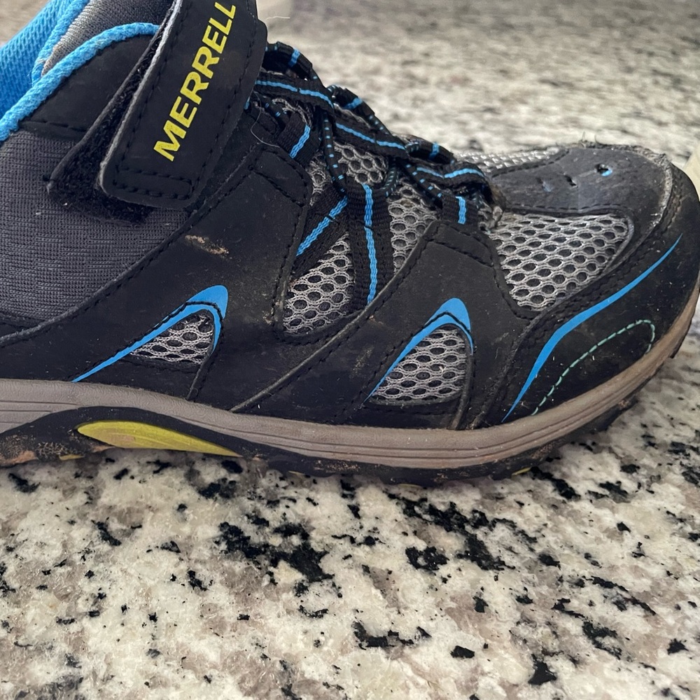 Kids merrell trail shoes